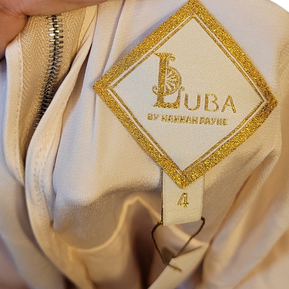 Luba By Hannah Payne Light Pink Snakeskin Tie Front Wide Leg Junpsuit Size 4 NWT - Picture 3 of 5